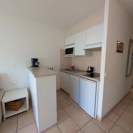 Climatise Pour 2/3 - Proche Et Commerces - Wifi Inclus - Fr-1-466a-22 Saint-Raphaël