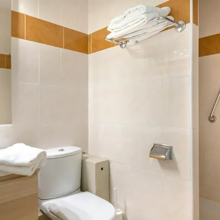 Διαμέρισμα Climatise Pour 2/3 - Proche Et Commerces - Wifi Inclus - Fr-1-466a-22 *